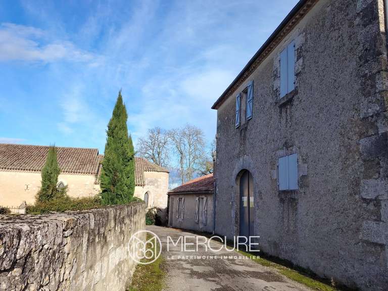 Maison Berrac - 4 chambres - 341m²