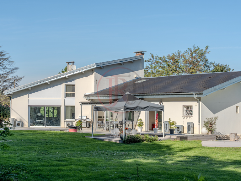 House Besançon - 10 bedrooms - 500m²