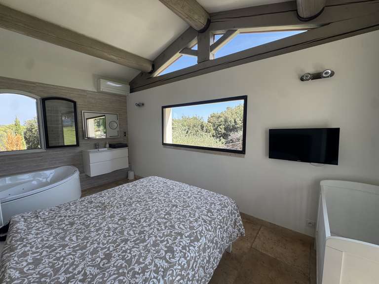 Unusual property Besse-sur-Issole - 5 bedrooms - 238m²
