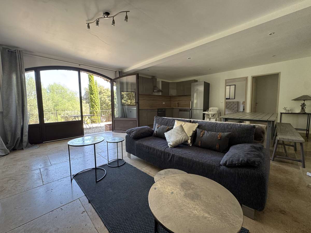 Unusual property Besse-sur-Issole
