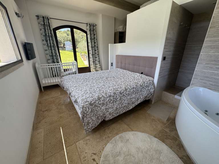 Unusual property Besse-sur-Issole - 5 bedrooms - 238m²
