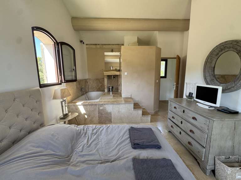 Unusual property Besse-sur-Issole - 5 bedrooms - 238m²