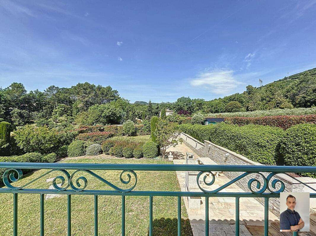 House Besse-sur-Issole
