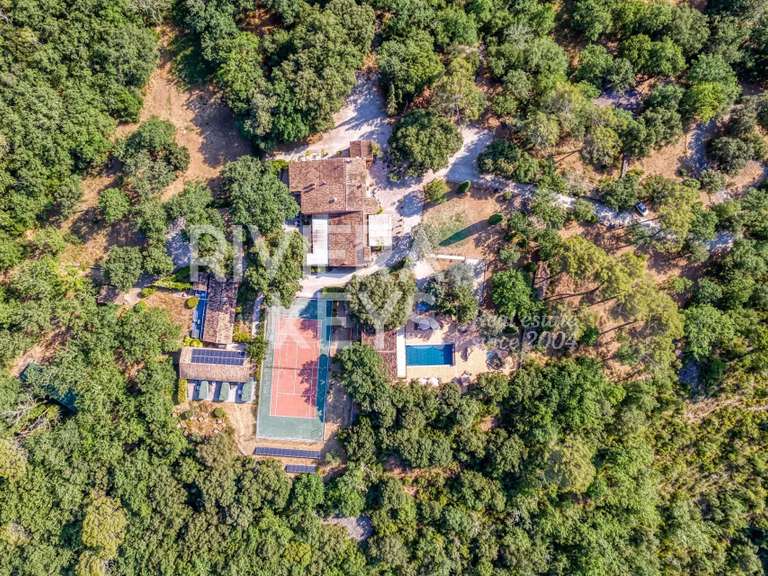 Maison Besse-sur-Issole - 10 chambres - 870m²