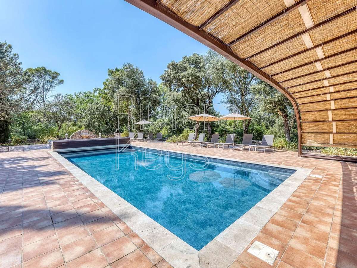 House Besse-sur-Issole