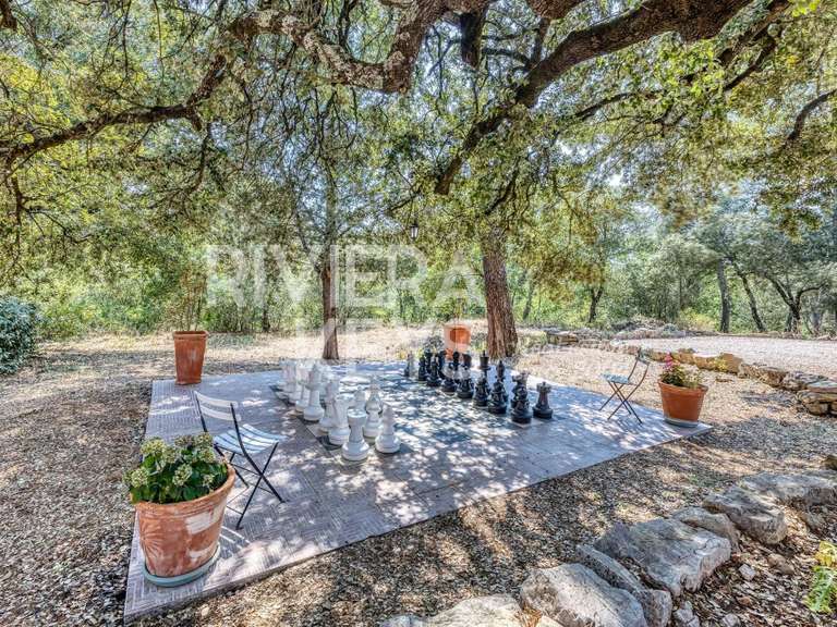 Maison Besse-sur-Issole - 10 chambres - 870m²