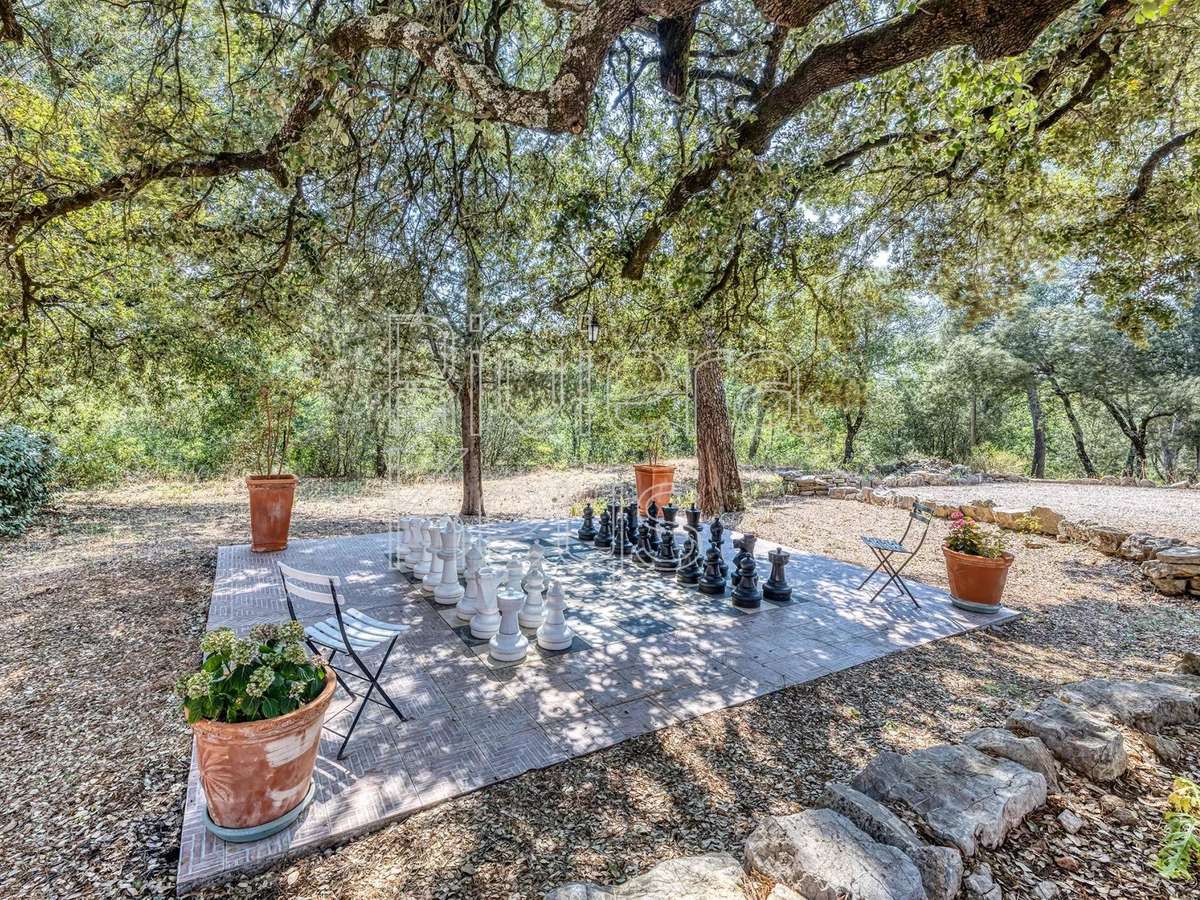 House Besse-sur-Issole