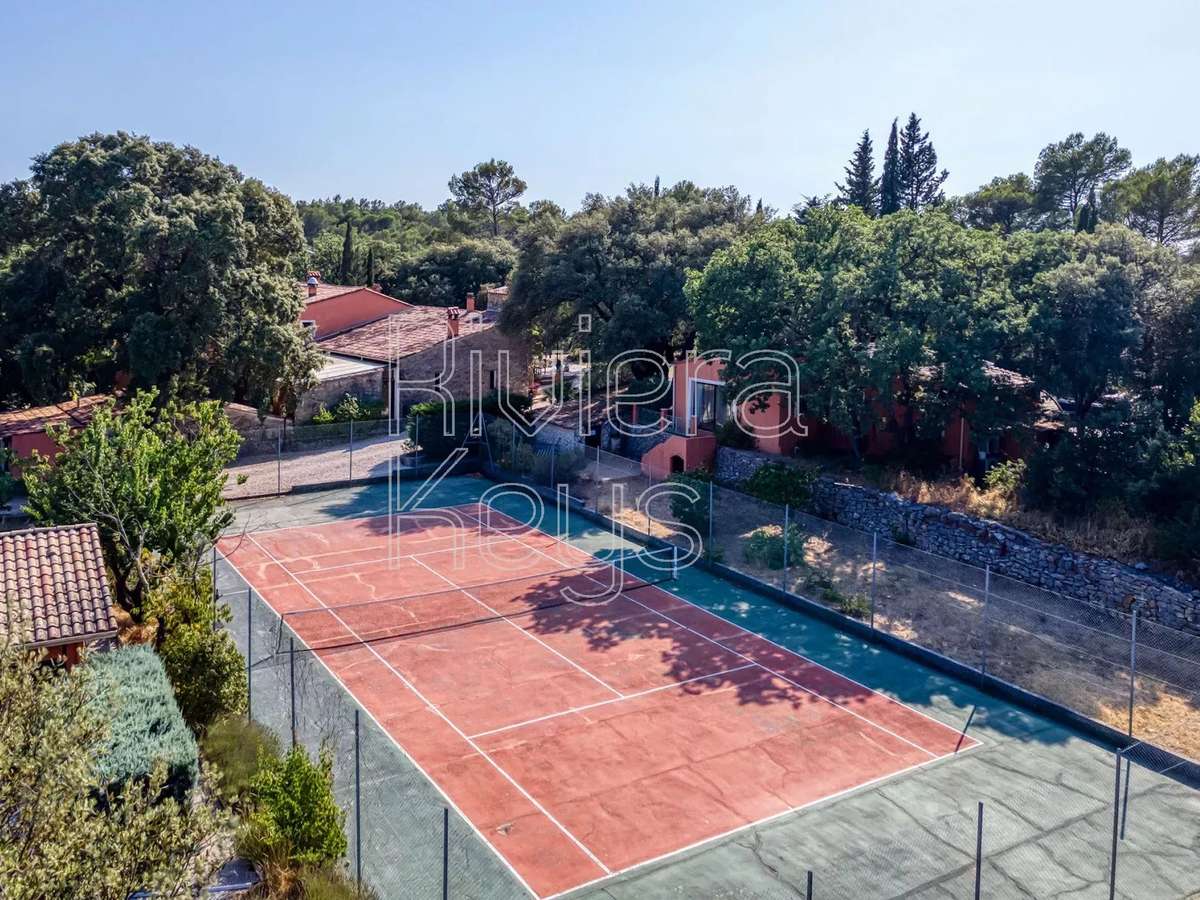 House Besse-sur-Issole