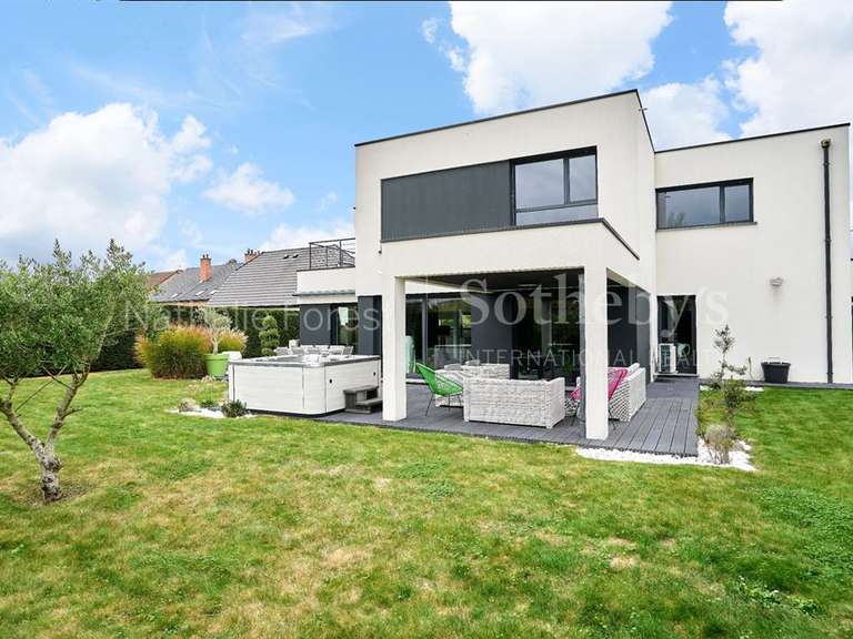Maison Beuvry - 4 chambres - 215m²