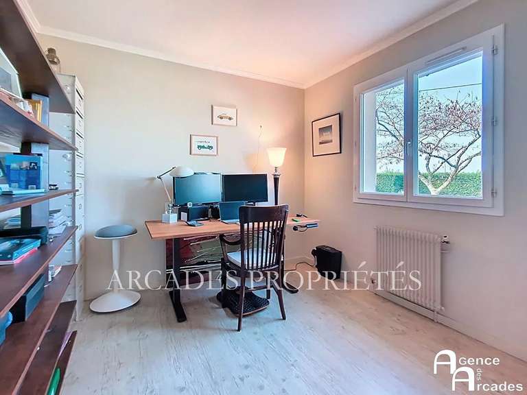 Maison Beychac-et-Caillau - 5 chambres - 172m²