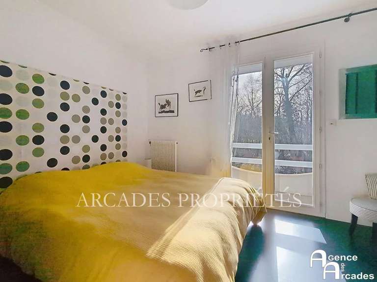 Maison Beychac-et-Caillau - 5 chambres - 172m²