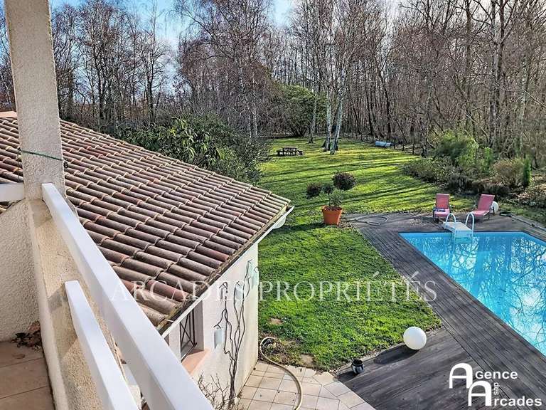 Maison Beychac-et-Caillau - 5 chambres - 172m²