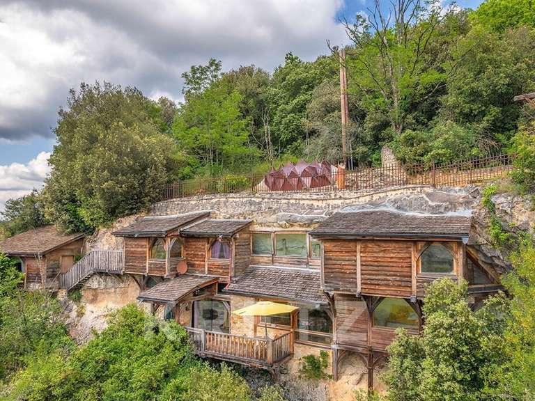 Maison Beynac-et-Cazenac - 3 chambres - 125m²