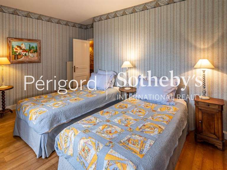 Maison Beynac-et-Cazenac - 7 chambres - 365m²