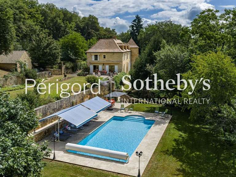 Maison Beynac-et-Cazenac - 5 chambres - 365m²