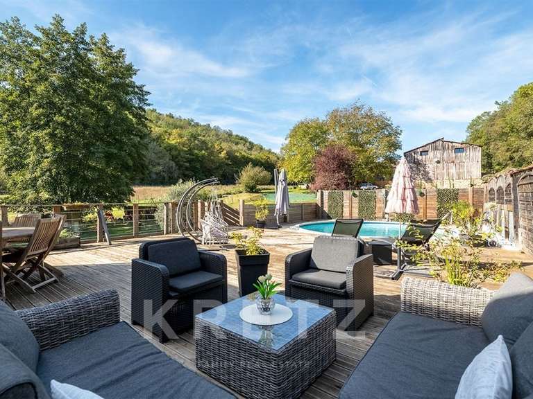 Maison Beynac-et-Cazenac - 10 chambres - 600m²