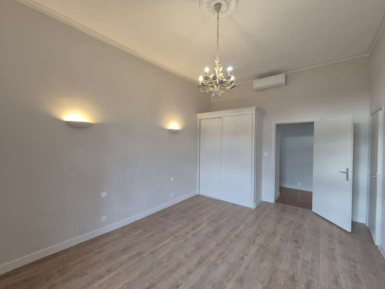 Apartment Béziers - 4 bedrooms - 220m²