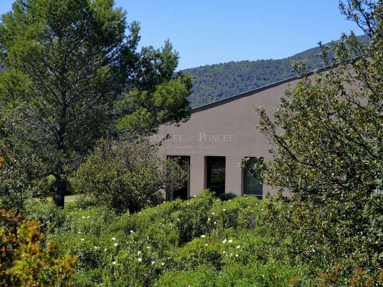 Domaine viticole Béziers - 880m²