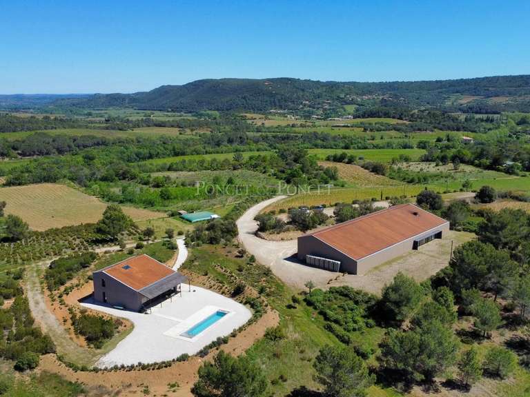 Domaine viticole Béziers - 880m²