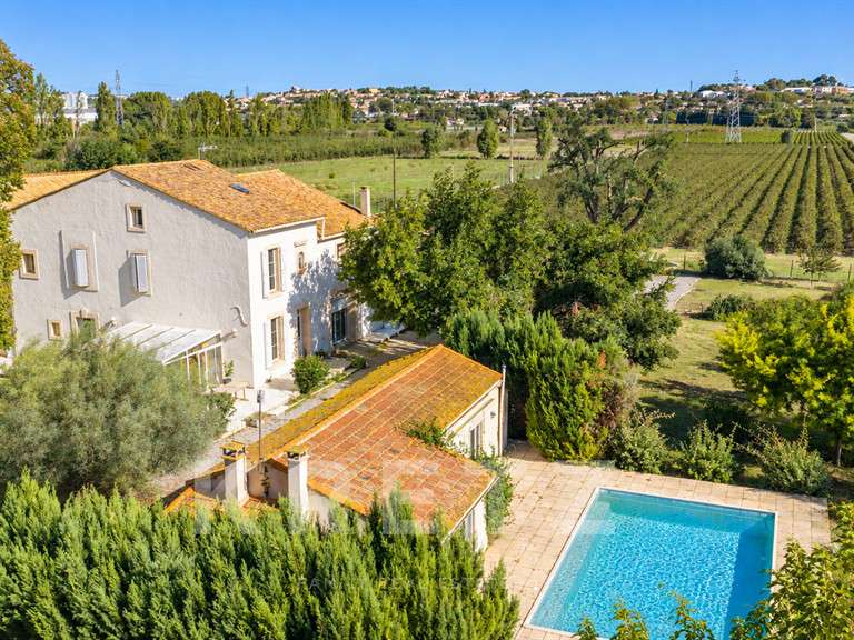 Domaine viticole Béziers - 9 chambres - 390m²