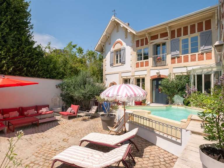 Maison Béziers - 8 chambres - 350m²