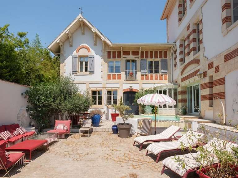 Maison Béziers - 8 chambres - 350m²