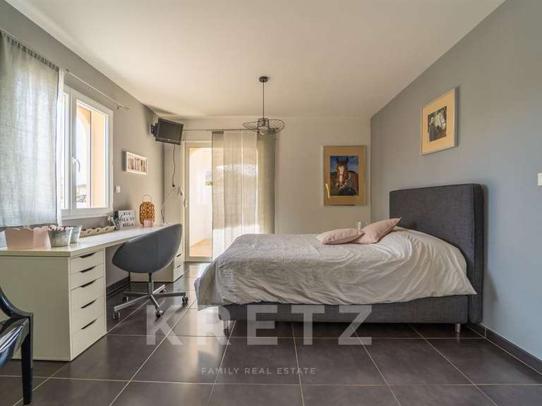 House Béziers - 3 bedrooms - 241m²