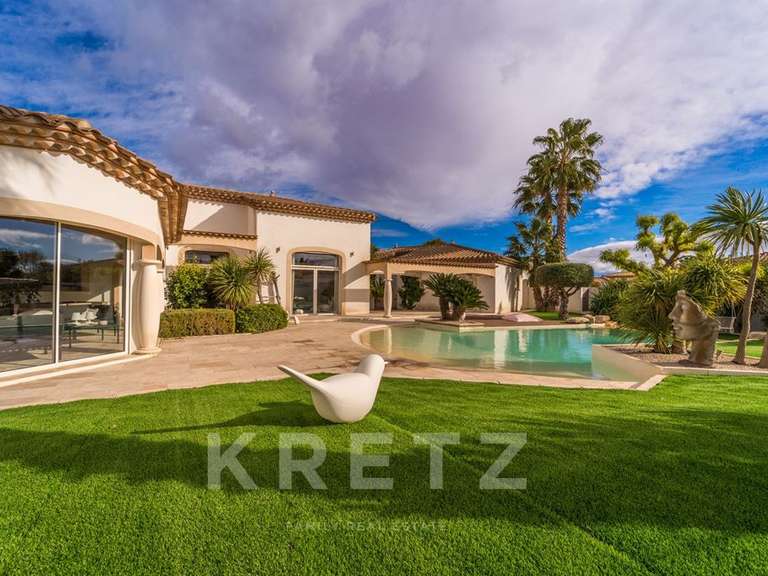 Maison Béziers - 3 chambres - 241m²