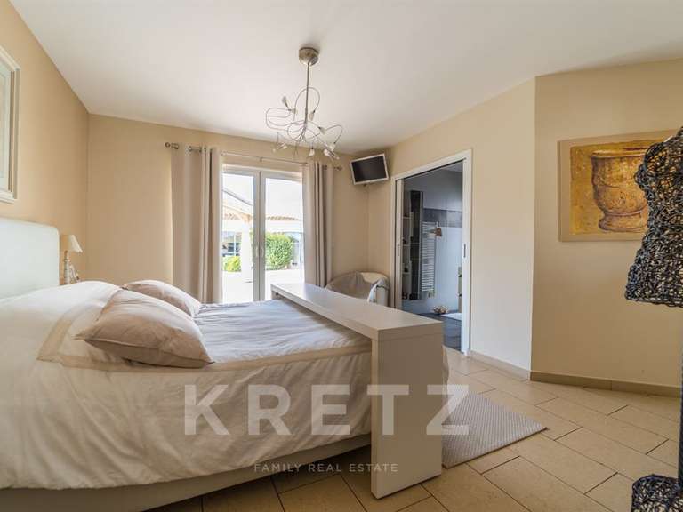Maison Béziers - 3 chambres - 241m²