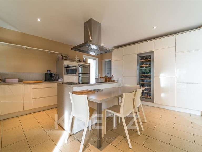 House Béziers - 3 bedrooms - 241m²