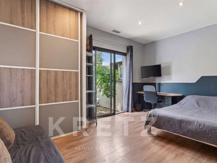 House Béziers - 8 bedrooms - 370m²