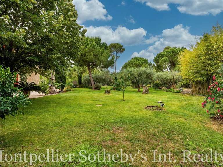 Maison Béziers - 4 chambres - 506m²