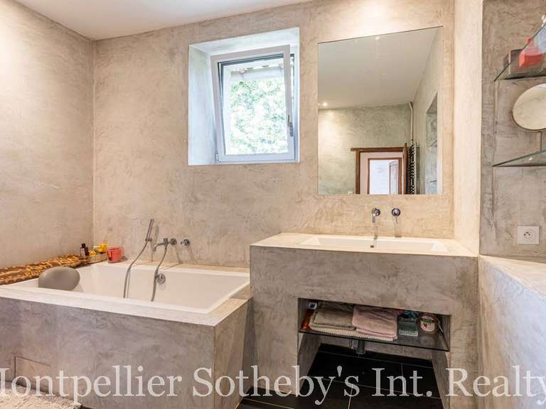 Maison Béziers - 4 chambres - 506m²