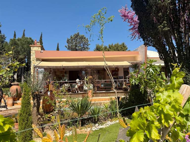 Maison Béziers - 4 chambres - 295m²