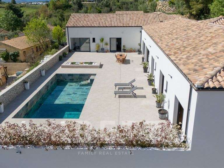 House Béziers - 4 bedrooms - 293m²