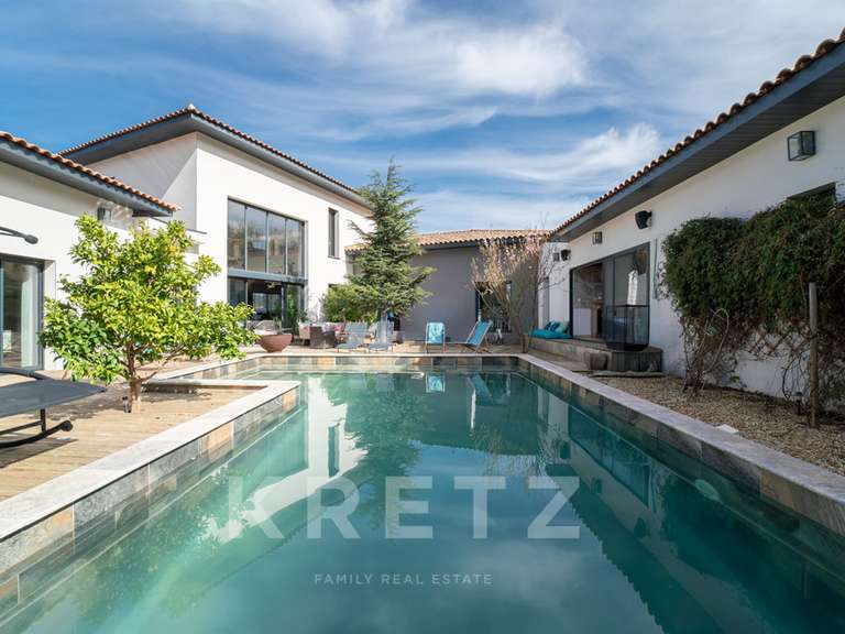 Maison Béziers - 8 chambres - 1270m²