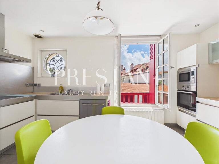 Appartement Biarritz - 3 chambres - 208m²