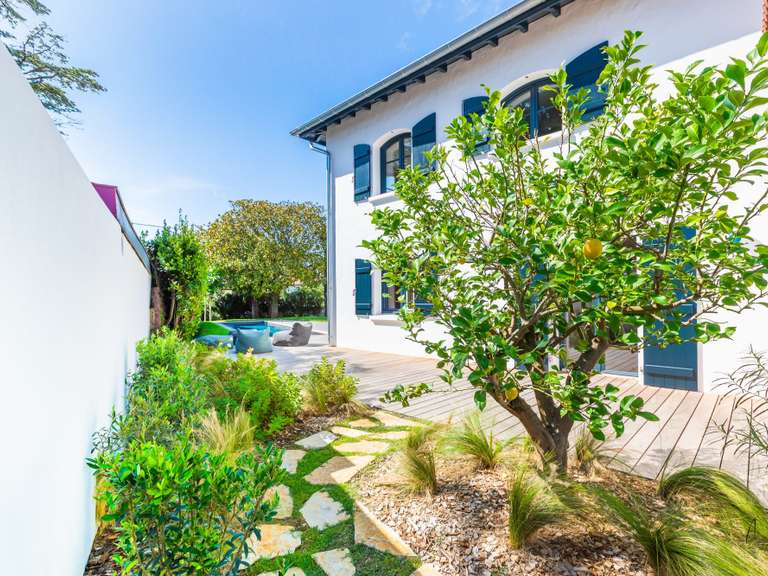 House Biarritz - 4 bedrooms - 231m²