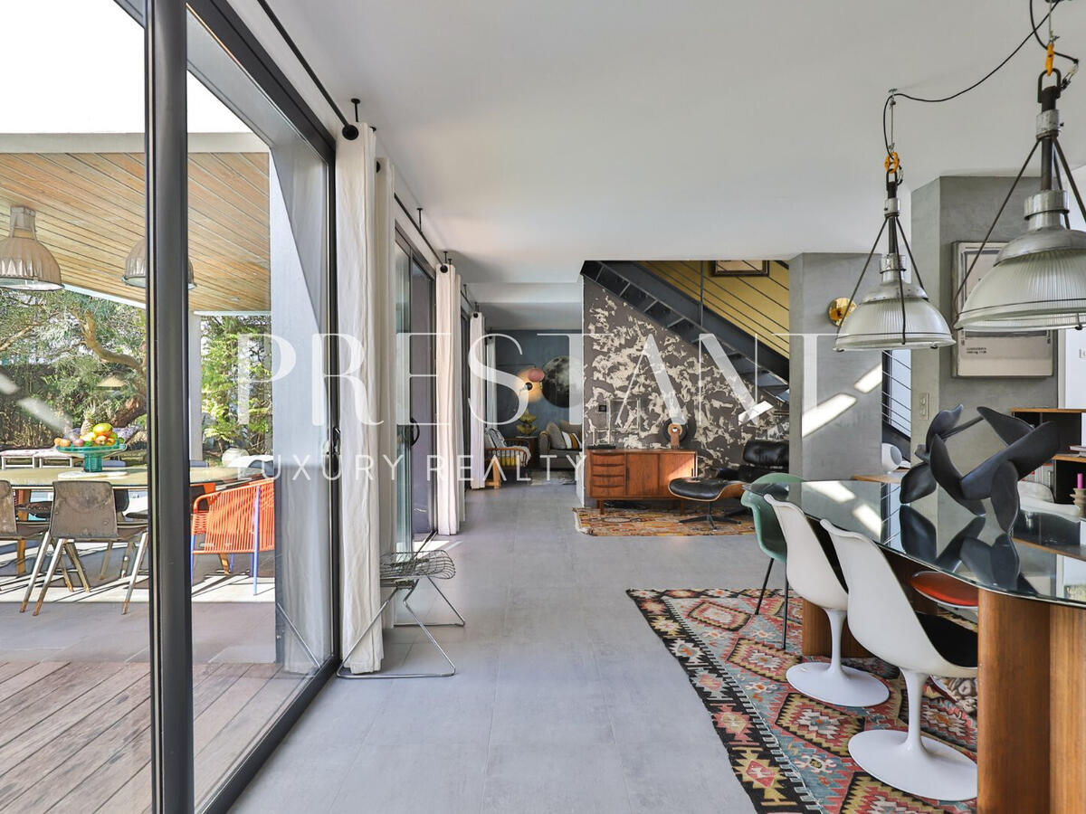 House Biarritz
