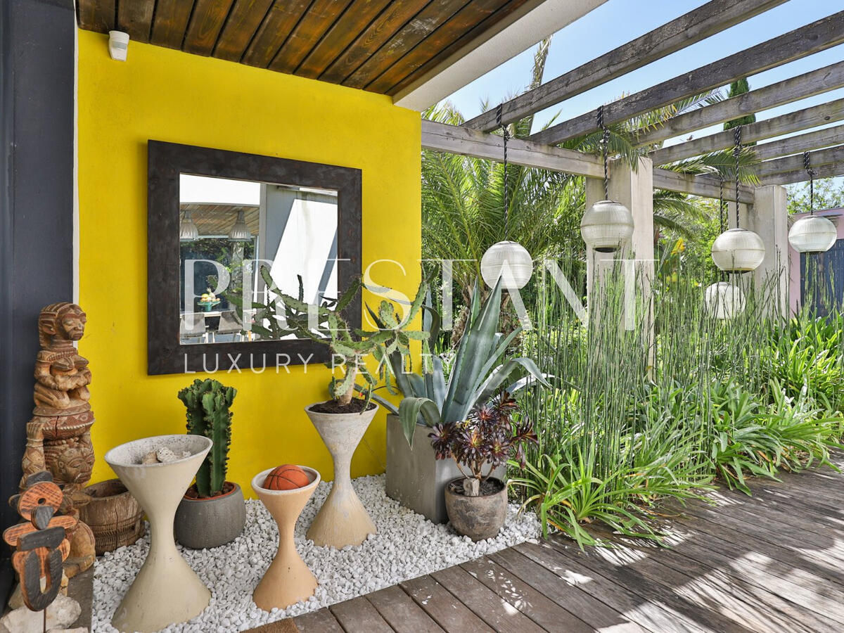 House Biarritz