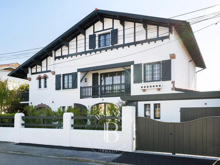 House Biarritz - 6 bedrooms - 290m²