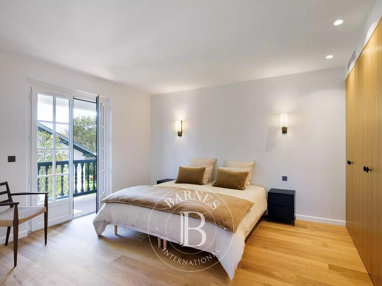 House Biarritz - 6 bedrooms - 290m²