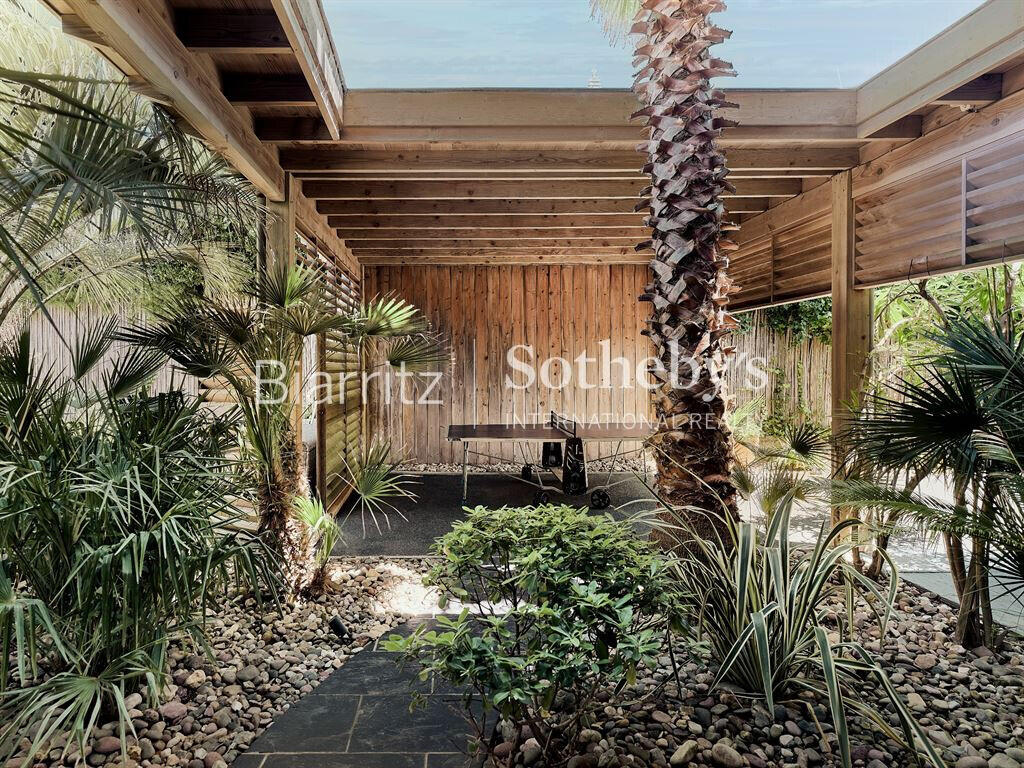 House Biarritz