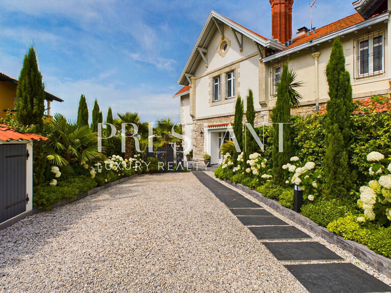 House Biarritz - 5 bedrooms - 193m²