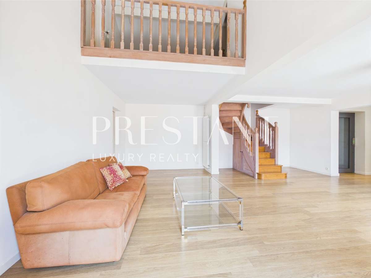 House Biarritz