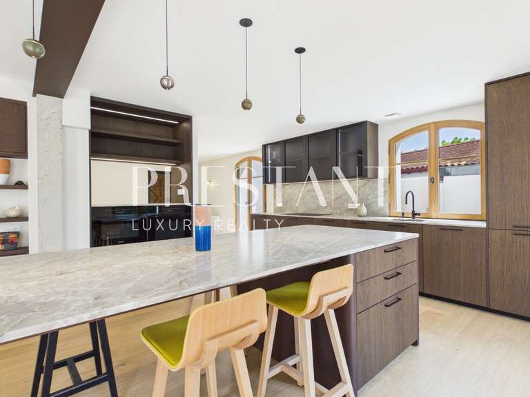 House Biarritz - 4 bedrooms - 231m²