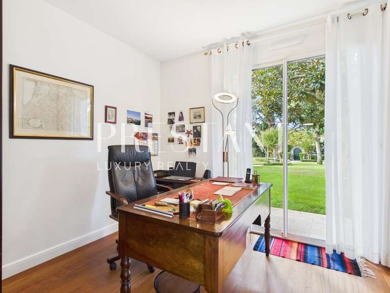 House Biarritz - 5 bedrooms - 281m²