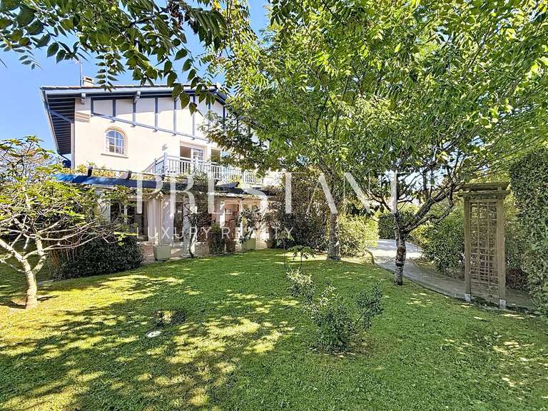 House Biarritz - 5 bedrooms - 230m²