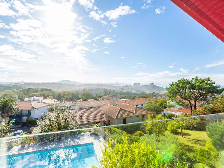 House Biarritz - 5 bedrooms - 207m²