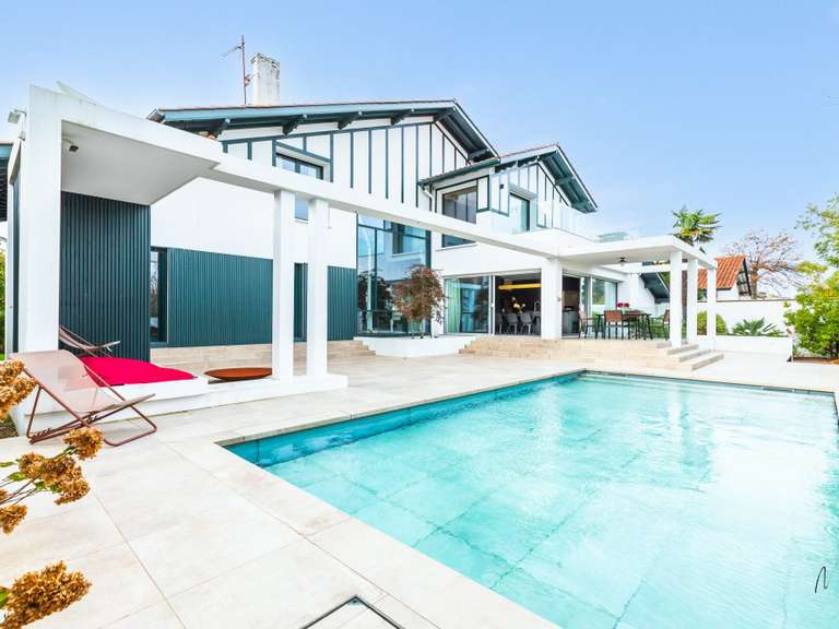 House Biarritz - 4 bedrooms - 311m²